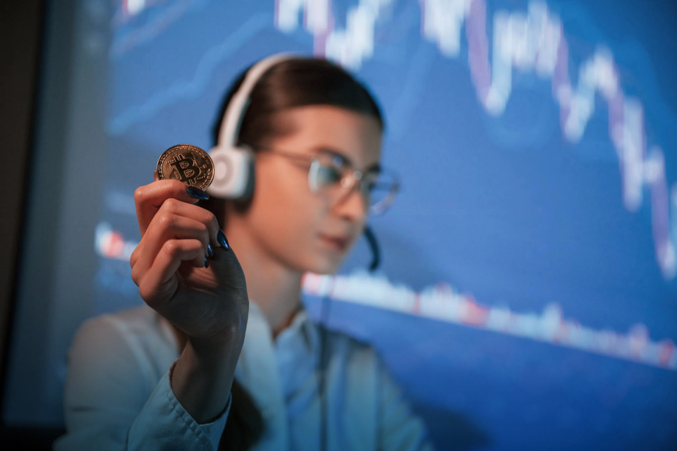 Shareholders & Crypto Traders