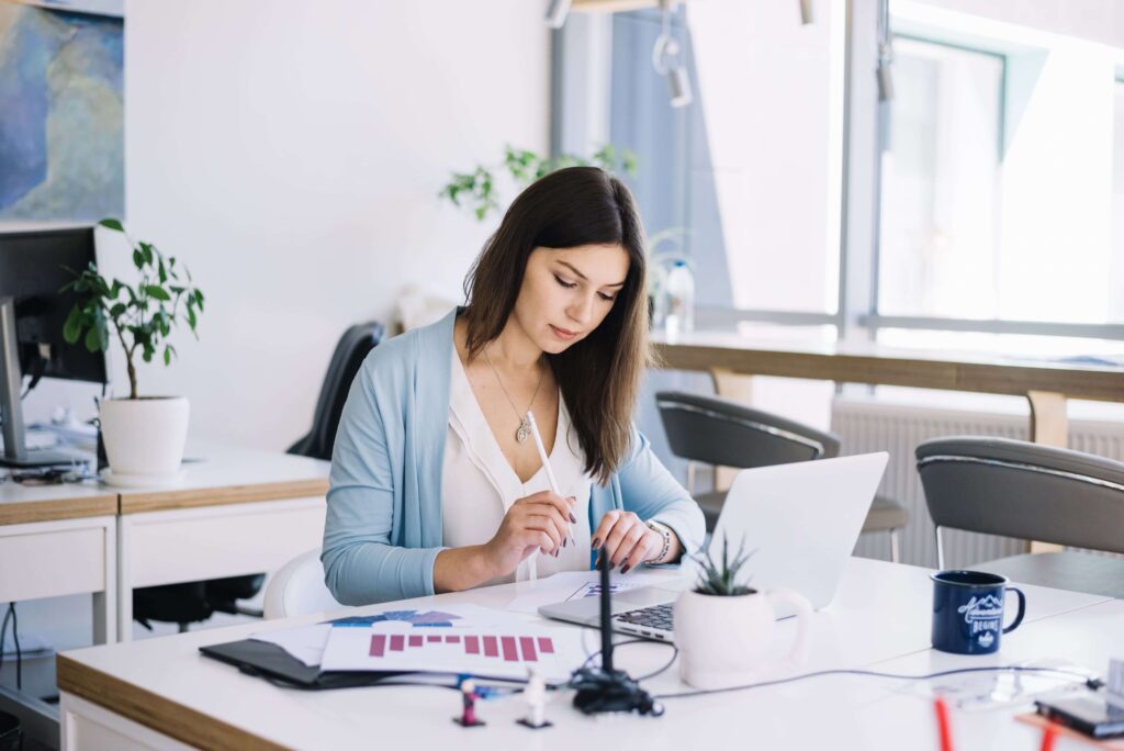 pretty woman working office 1 1